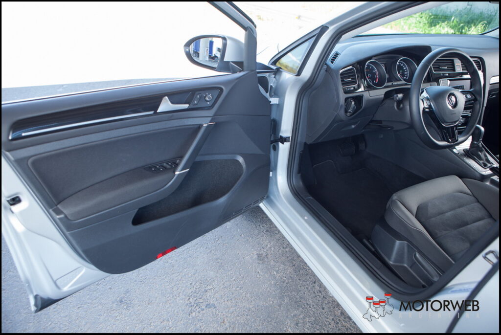 2015-12-01 TEST VW Golf Variant HL Motorweb Argentina 110