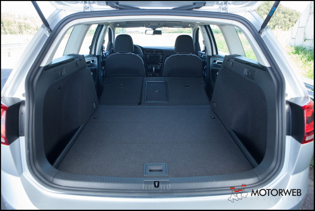 2015-12-01 TEST VW Golf Variant HL Motorweb Argentina 139