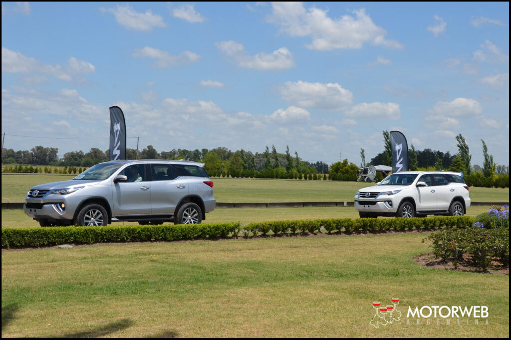 2015-12-21 LANZ Toyota SW4 Motorweb Argentina 70