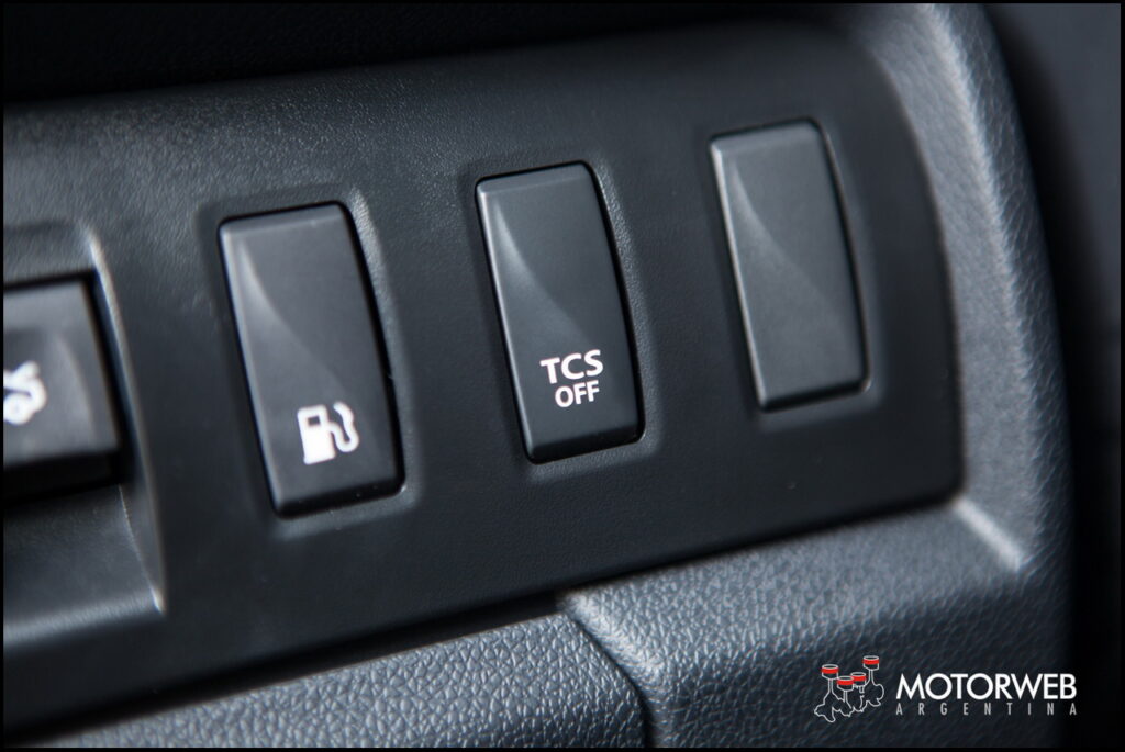 2015-12 TEST Renault Fluence GT2 Motorweb Argentina 216_1