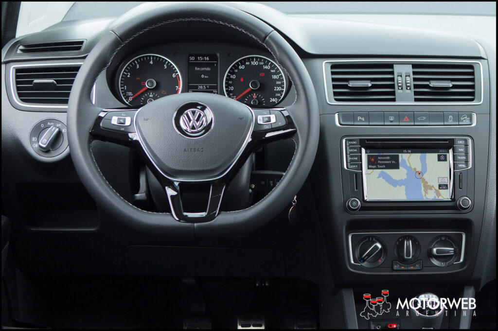 Volkswagen_Cross_41A copy