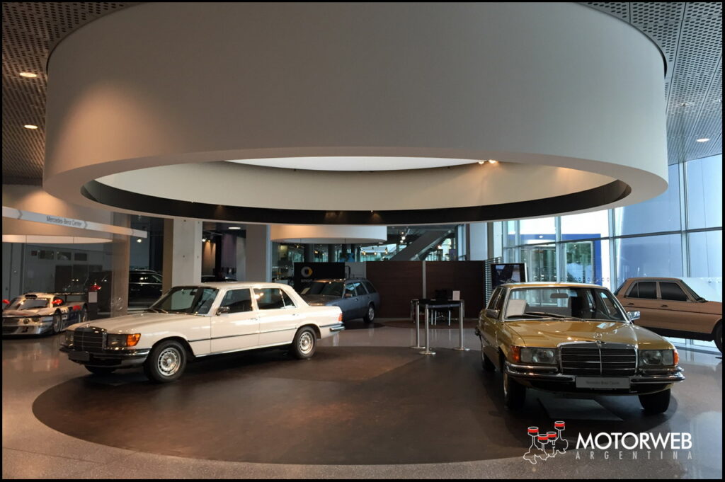 2015-09 Mercedes-Benz Museum Motorweb Argentina 403