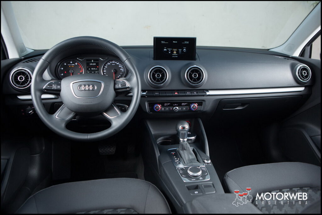 2016-02 TEST Audi A3 Sedan Motorweb Argentina 044
