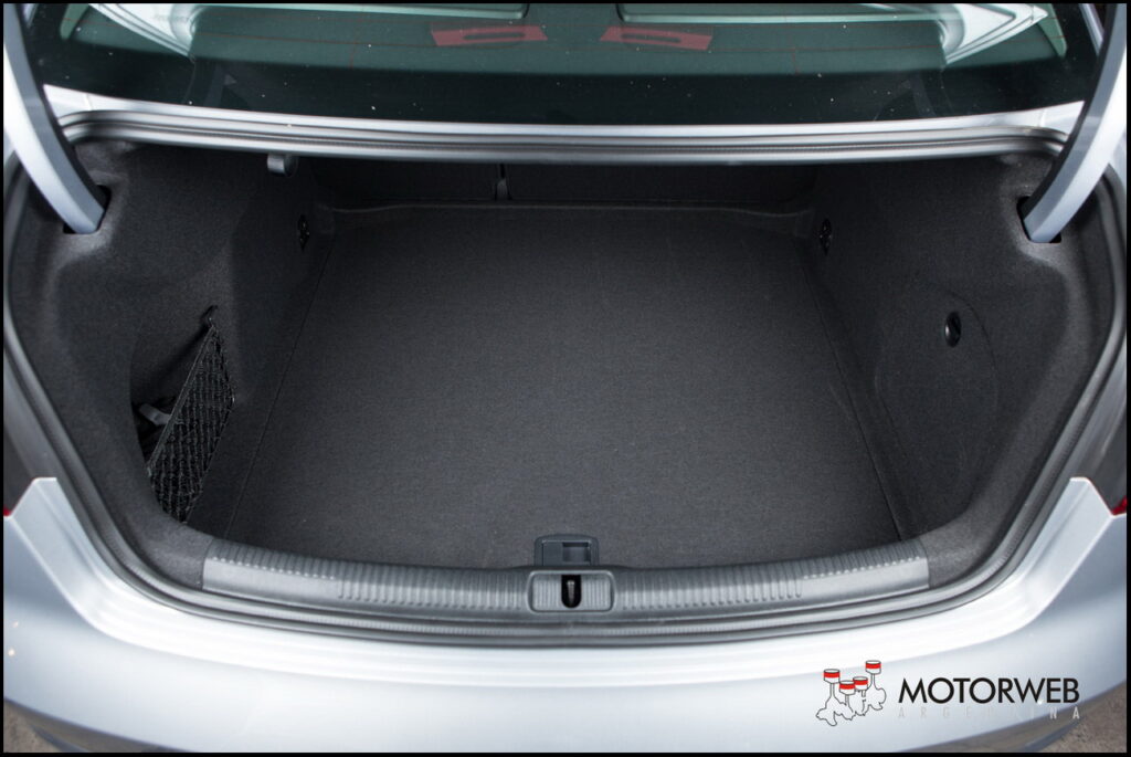 2016-02 TEST Audi A3 Sedan Motorweb Argentina 107