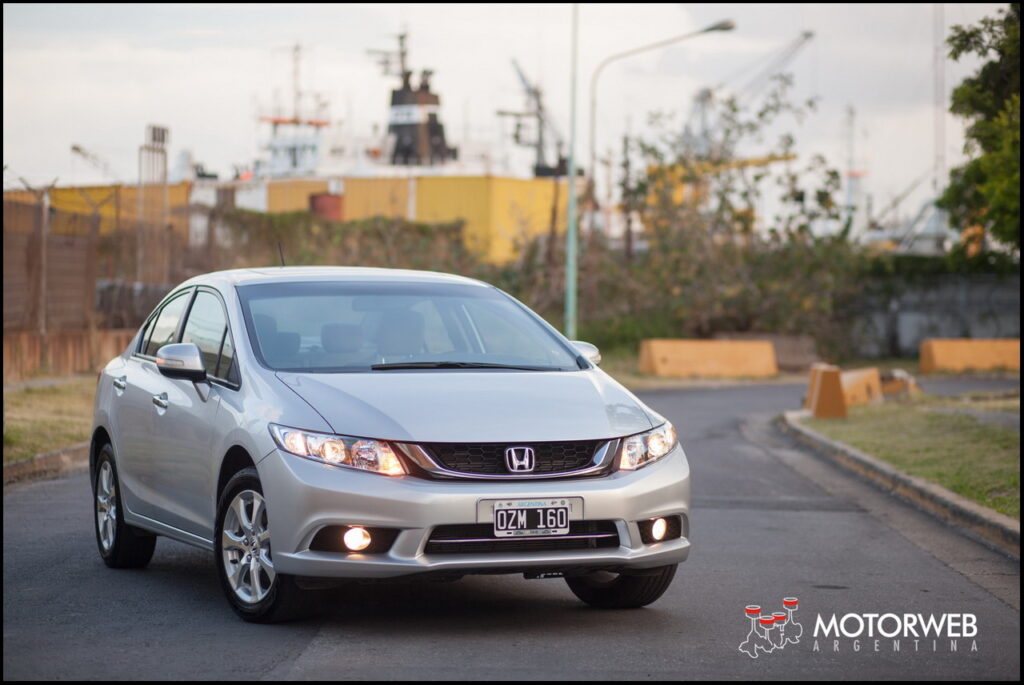 2016-03 TEST Honda Civic EXL Motorweb Argentina 008 copy