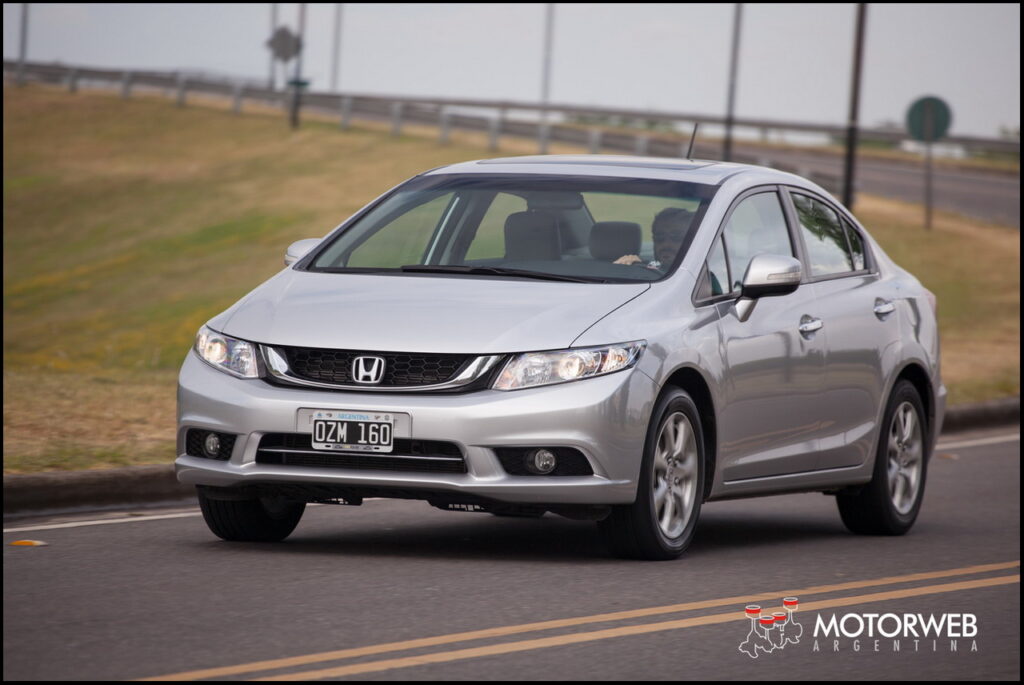 2016-03 TEST Honda Civic EXL Motorweb Argentina 029 copy
