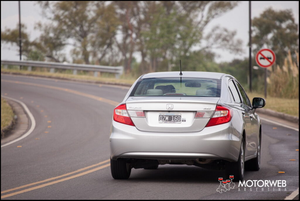 2016-03 TEST Honda Civic EXL Motorweb Argentina 030 copy