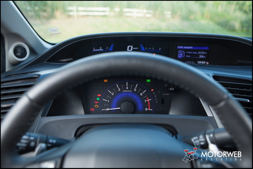 2016-03 TEST Honda Civic EXL Motorweb Argentina 045 copy
