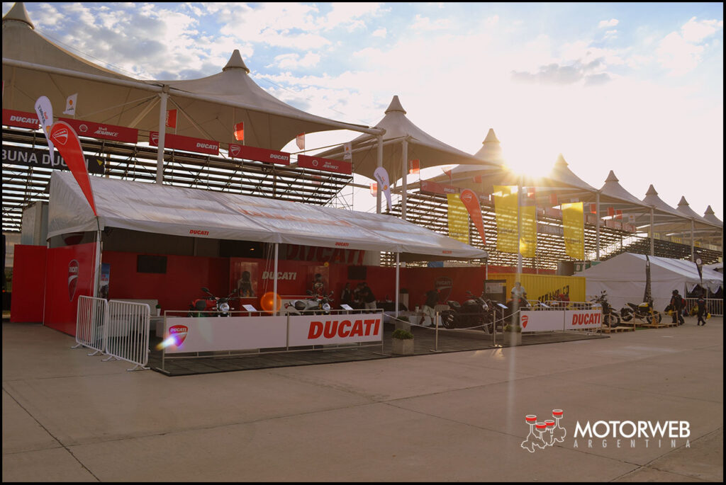 2016-04 Moto GP Ducati Shell Argentina 14