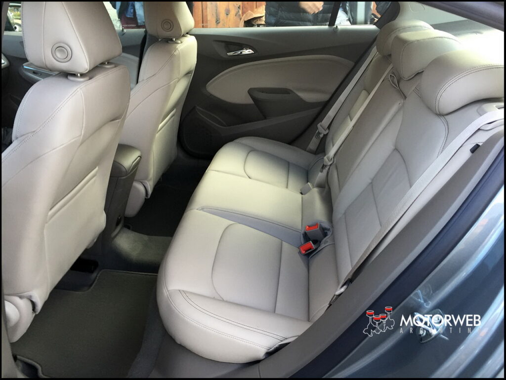 2016-05-03 LANZ Chevrolet Cruze Motorweb Argentina 063