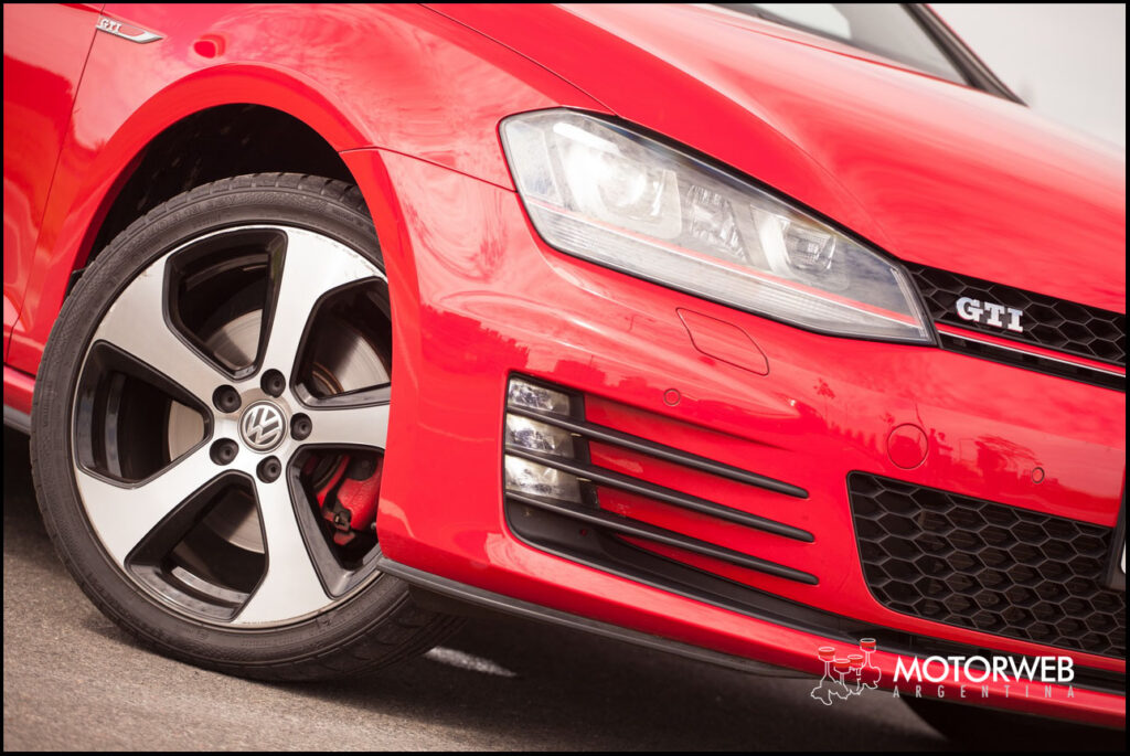 2016-05 TEST Volkswagen Golf GTi Motorweb Argentina 013