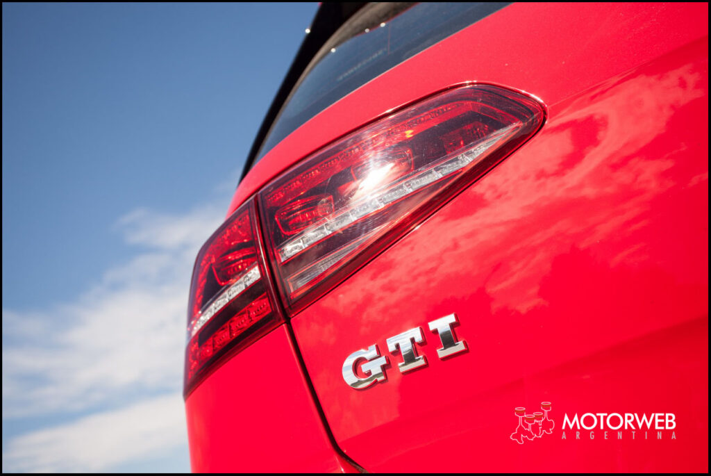 2016-05 TEST Volkswagen Golf GTi Motorweb Argentina 018