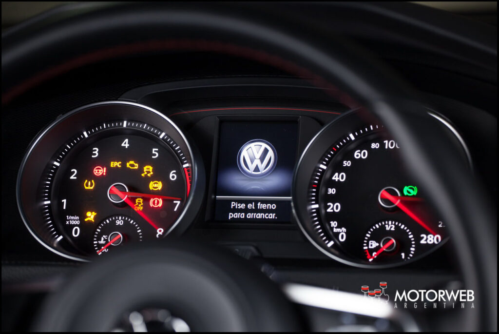 2016-05 TEST Volkswagen Golf GTi Motorweb Argentina 049