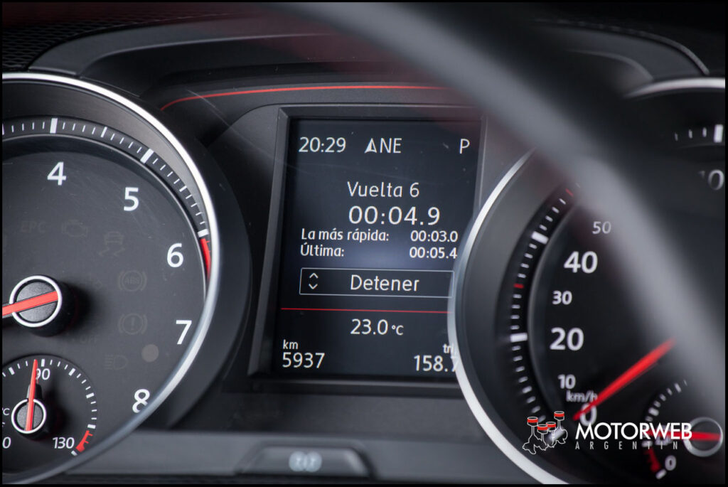 2016-05 TEST Volkswagen Golf GTi Motorweb Argentina 061