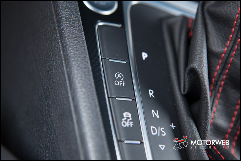 2016-05 TEST Volkswagen Golf GTi Motorweb Argentina 075