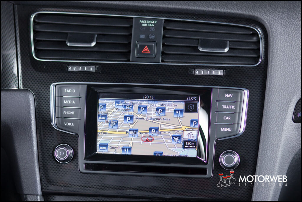 2016-05 TEST Volkswagen Golf GTi Motorweb Argentina 082