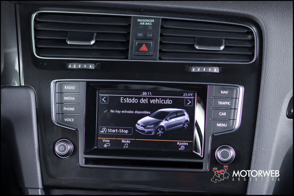 2016-05 TEST Volkswagen Golf GTi Motorweb Argentina 089