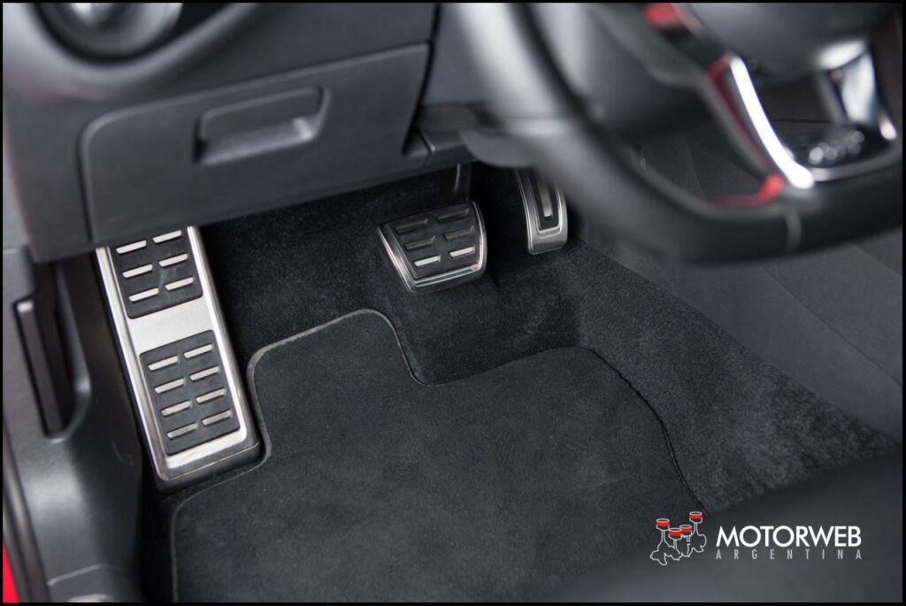 2016-05 TEST Volkswagen Golf GTi Motorweb Argentina 100