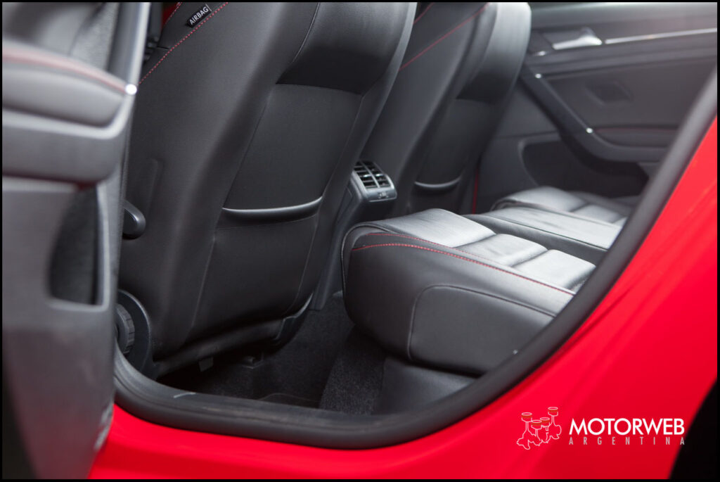 2016-05 TEST Volkswagen Golf GTi Motorweb Argentina 106