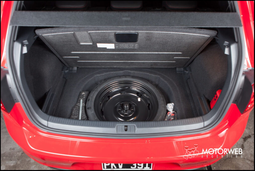 2016-05 TEST Volkswagen Golf GTi Motorweb Argentina 110