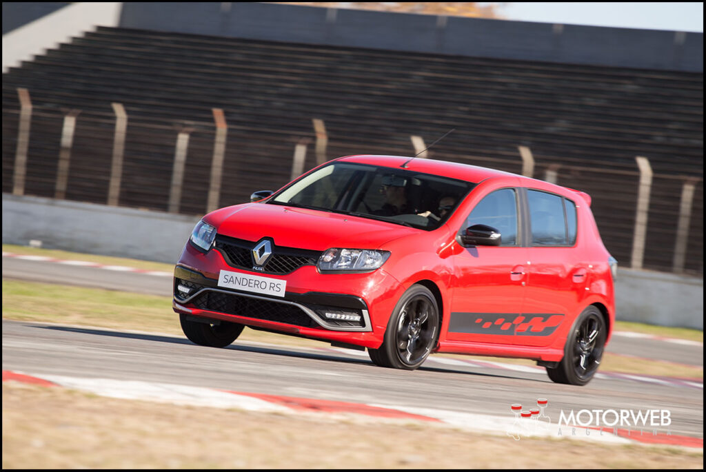 2016 Renault Sandero RS Motorweb Argentina 032