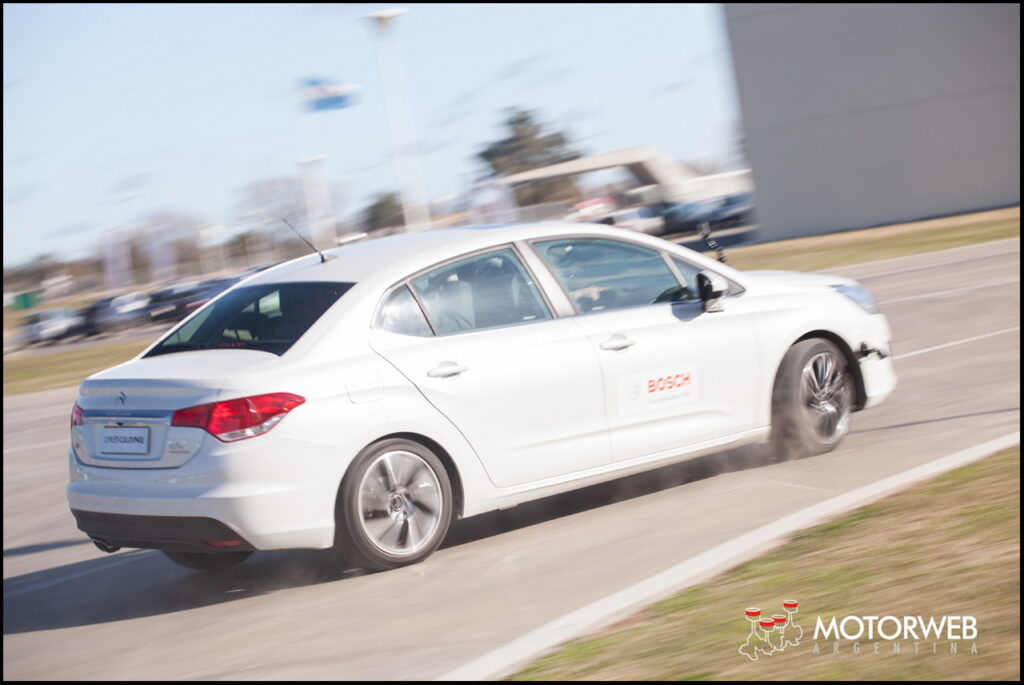 2016-06 Citroen C4 Lounge Day Motorweb Argentina 76