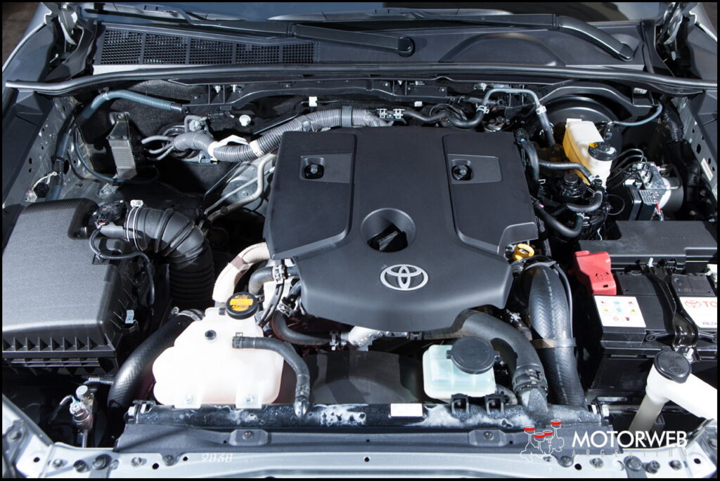 2016-06 TEST Toyota Hilux SRX Motorweb Argentina 110