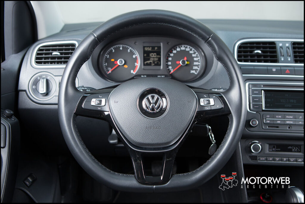 2016-06 TEST Volkswagen Polo Motorweb Argentina 33