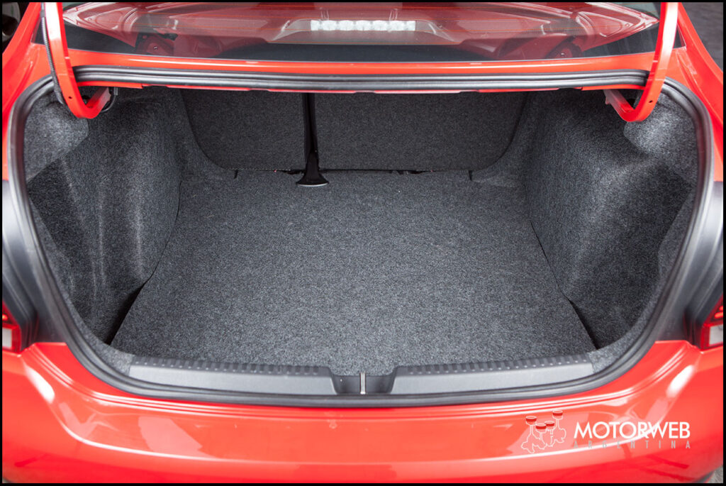 2016-06 TEST Volkswagen Polo Motorweb Argentina 84