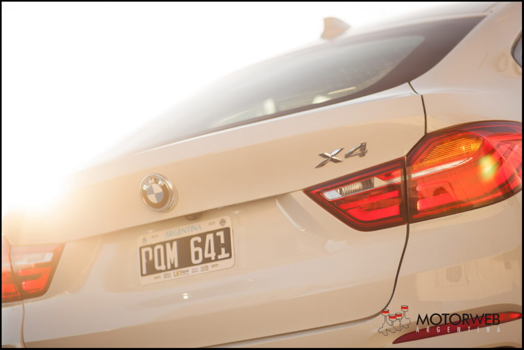 2016-07 TEST BMW X4 35i Motorweb Argentina 034