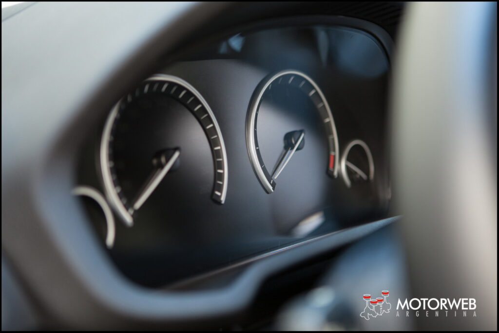 2016-07 TEST BMW X4 35i Motorweb Argentina 083
