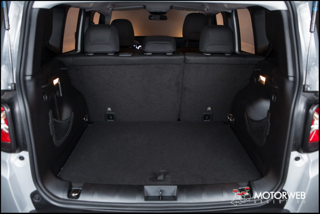 2016-07 TEST Jeep Renegade Sport Motorweb Argentina 102