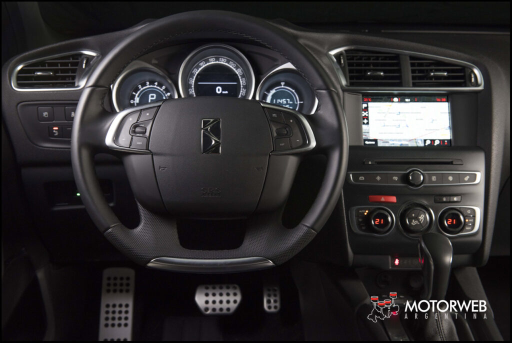 2016-08 LANZ DS4 Crossback Motorweb Argentina 16