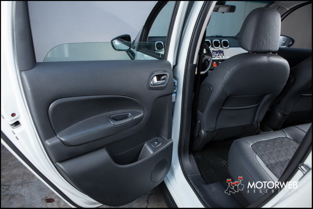 2016-08 TEST Citroen C3 Aircross Motorweb Argentina 132