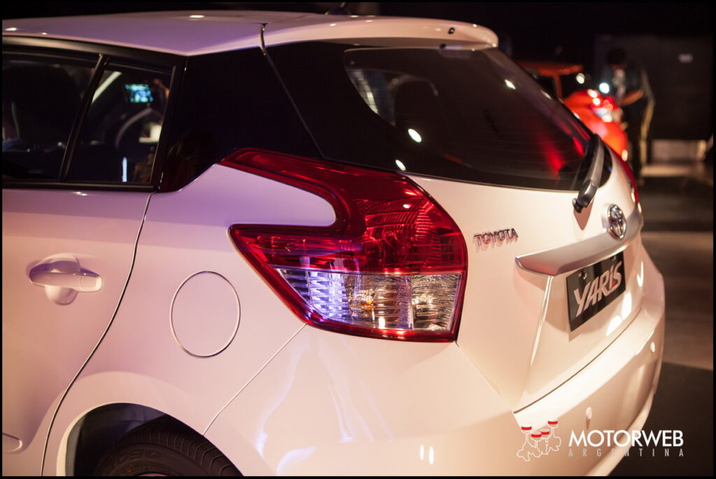 2016-10-12-lanz-toyota-yaris-motorweb-argentina-21
