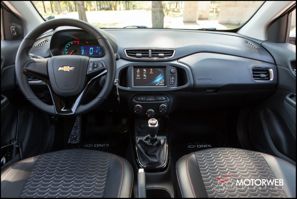 2016-10-4-lanz-chevrolet-onix-prisma-motorweb-argentina-017