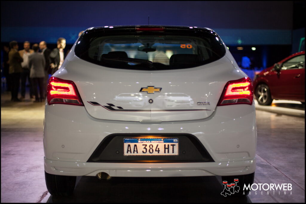 2016-10-4-lanz-chevrolet-onix-prisma-motorweb-argentina-050