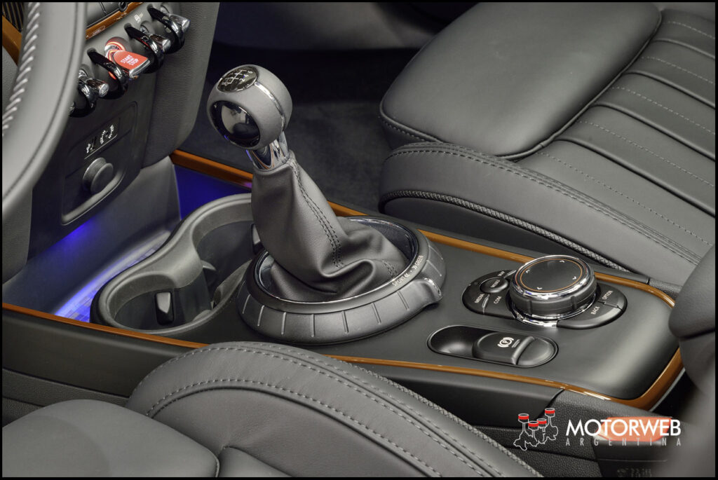 2017-mini-countryman-motorweb-argentina-31