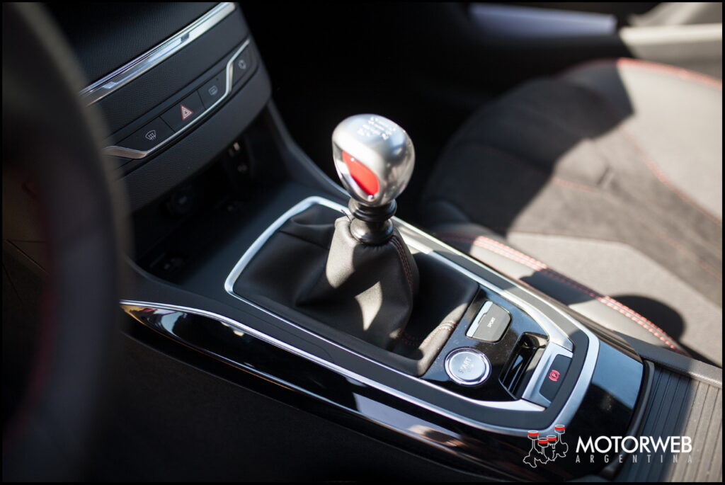 2016-11-lanz-peugeot-308-gti-motorweb-argentina-47