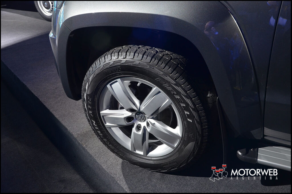 2016-11-lanz-volkswagen-amarok-2017-motorweb-argentina-31