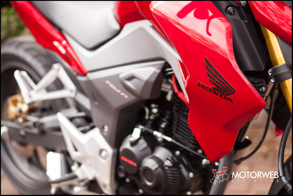 2016-11-test-hondacb190r-motorweb-argentina-11