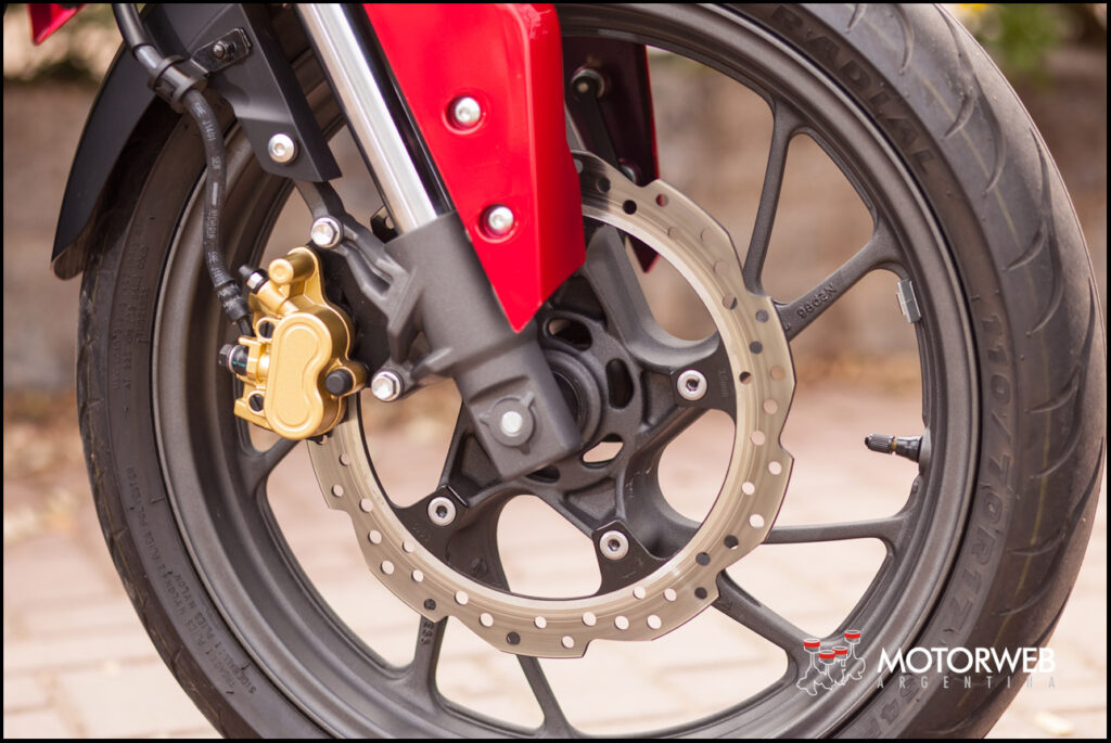 2016-11-test-hondacb190r-motorweb-argentina-16