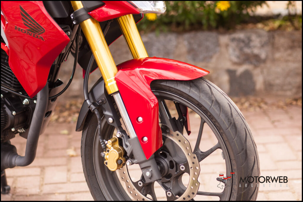 2016-11-test-hondacb190r-motorweb-argentina-17