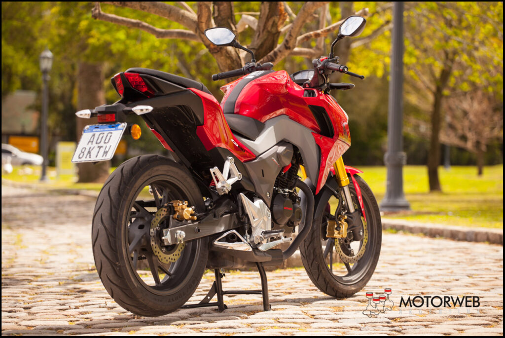 2016-11-test-hondacb190r-motorweb-argentina-35