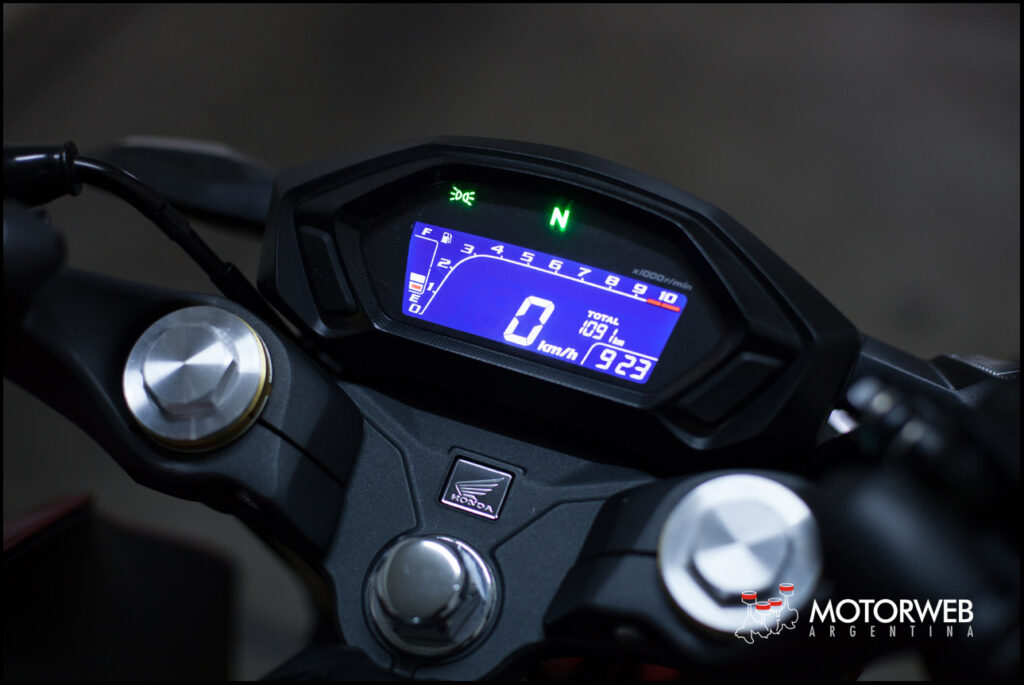 2016-11-test-hondacb190r-motorweb-argentina-41