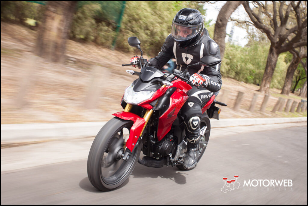2016-11-test-hondacb190r-motorweb-argentina-55