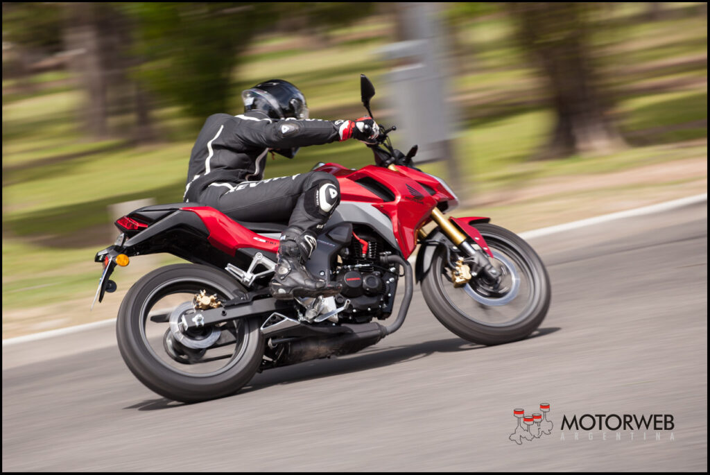 2016-11-test-hondacb190r-motorweb-argentina-66