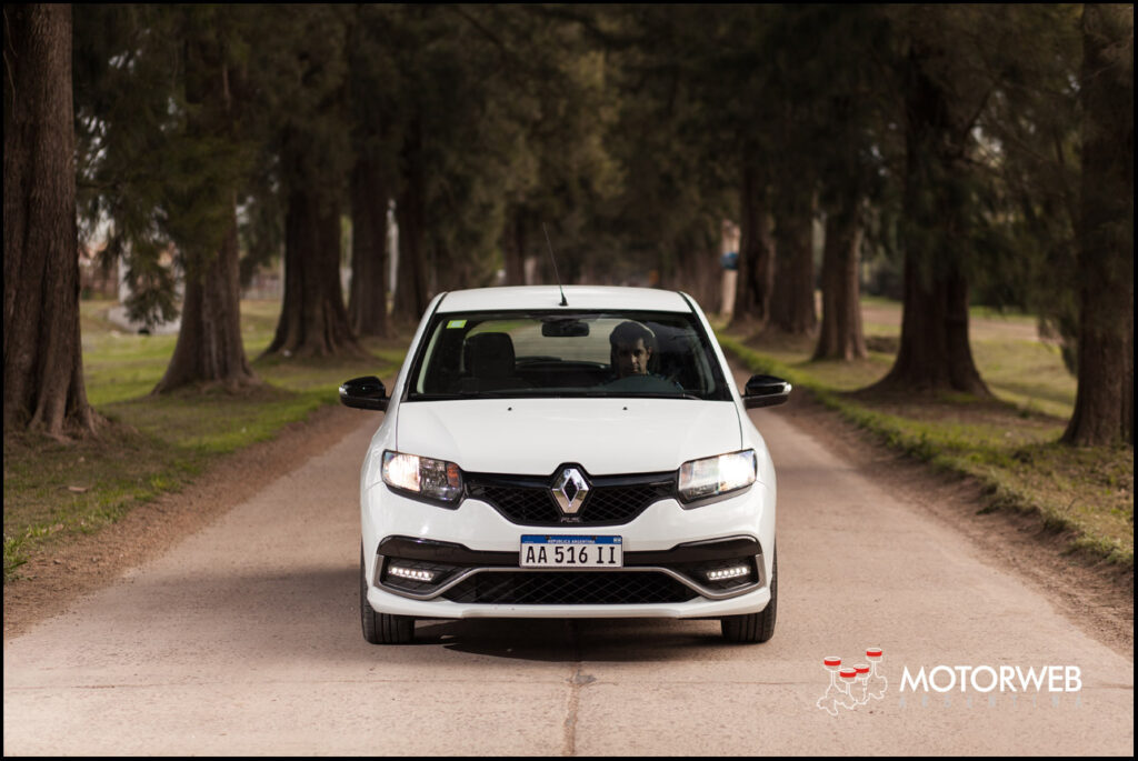 2016-11-test-renault-sandero-rs-motorweb-argentina-039