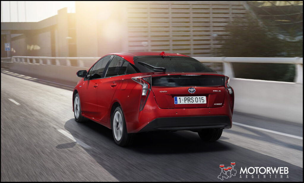2016-toyota-prius-iv-motorweb-argentina-03